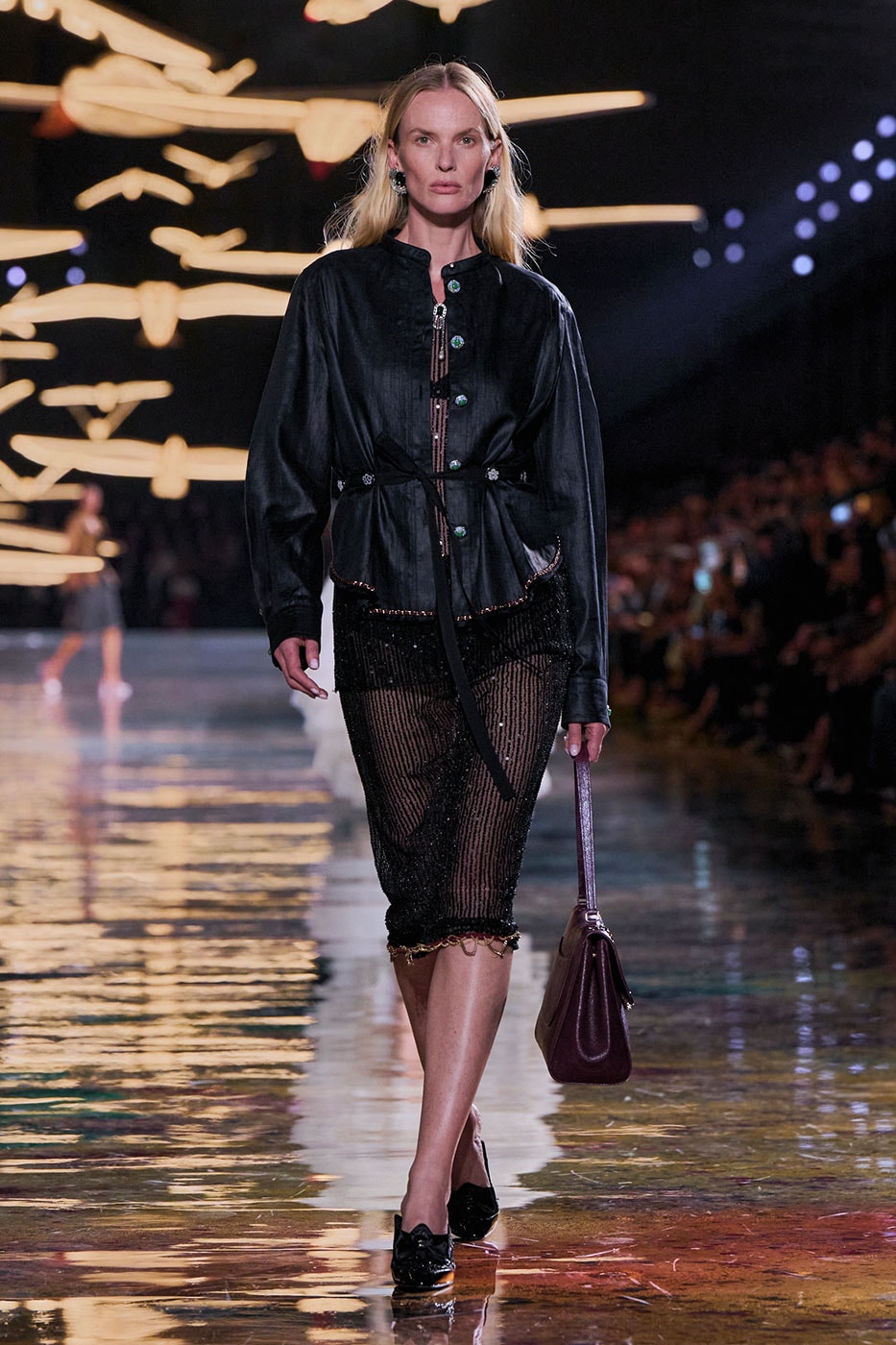 Matthieu Blazy Reimagines the Layered Legacies of Gabrielle Chanel for SS27 Nicole Kidman, Ayo Edebiri, Pedro Pascal, Kristen Wiig, Dua Lipa, and Alexa Demie britney spears gimme more flock of birds migration