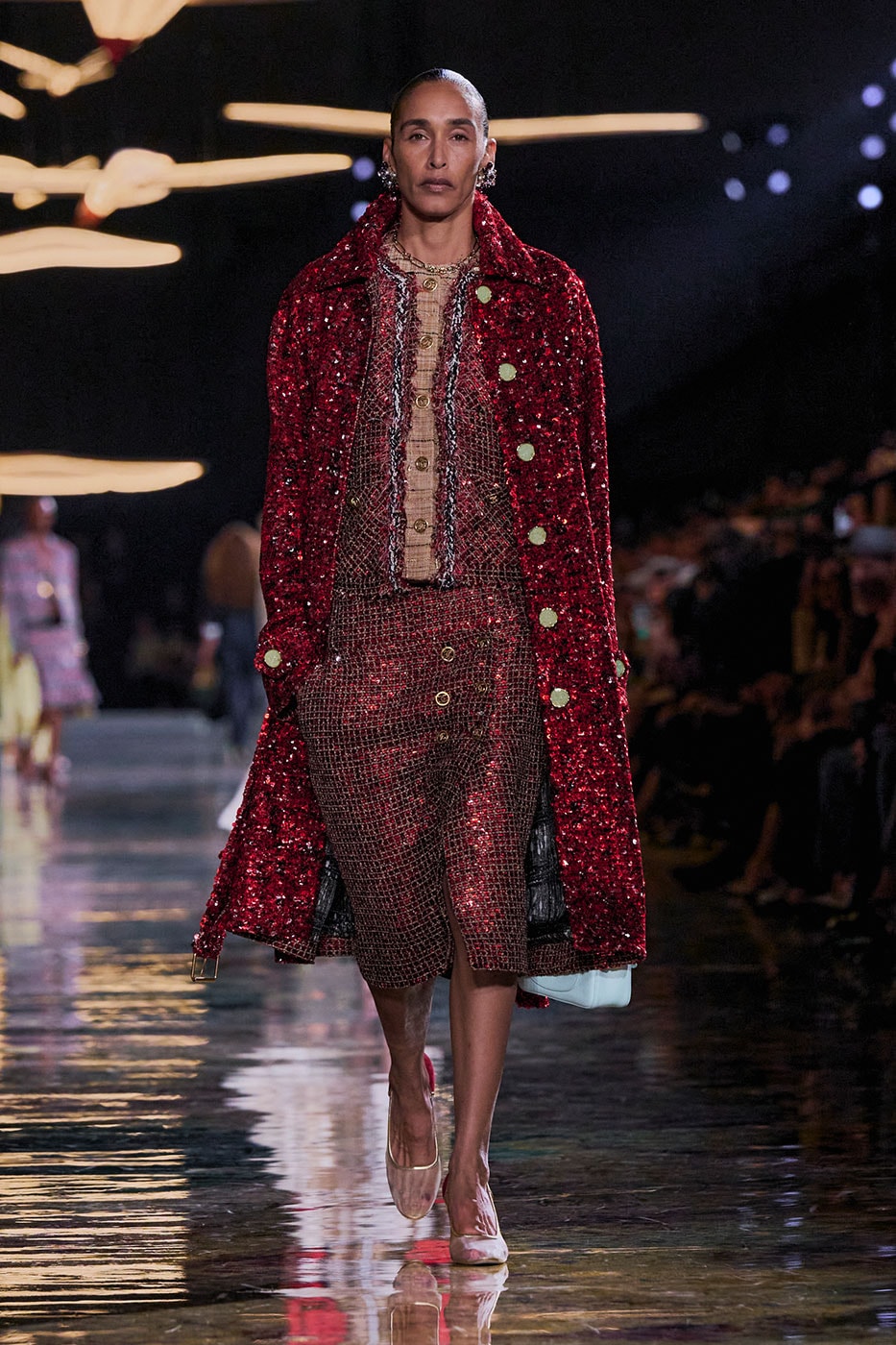 Matthieu Blazy Reimagines the Layered Legacies of Gabrielle Chanel for SS27 Nicole Kidman, Ayo Edebiri, Pedro Pascal, Kristen Wiig, Dua Lipa, and Alexa Demie britney spears gimme more flock of birds migration