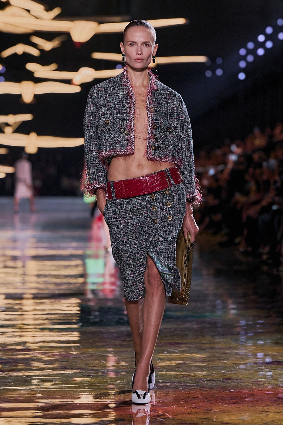 Matthieu Blazy Reimagines the Layered Legacies of Gabrielle Chanel for SS27 Nicole Kidman, Ayo Edebiri, Pedro Pascal, Kristen Wiig, Dua Lipa, and Alexa Demie britney spears gimme more flock of birds migration