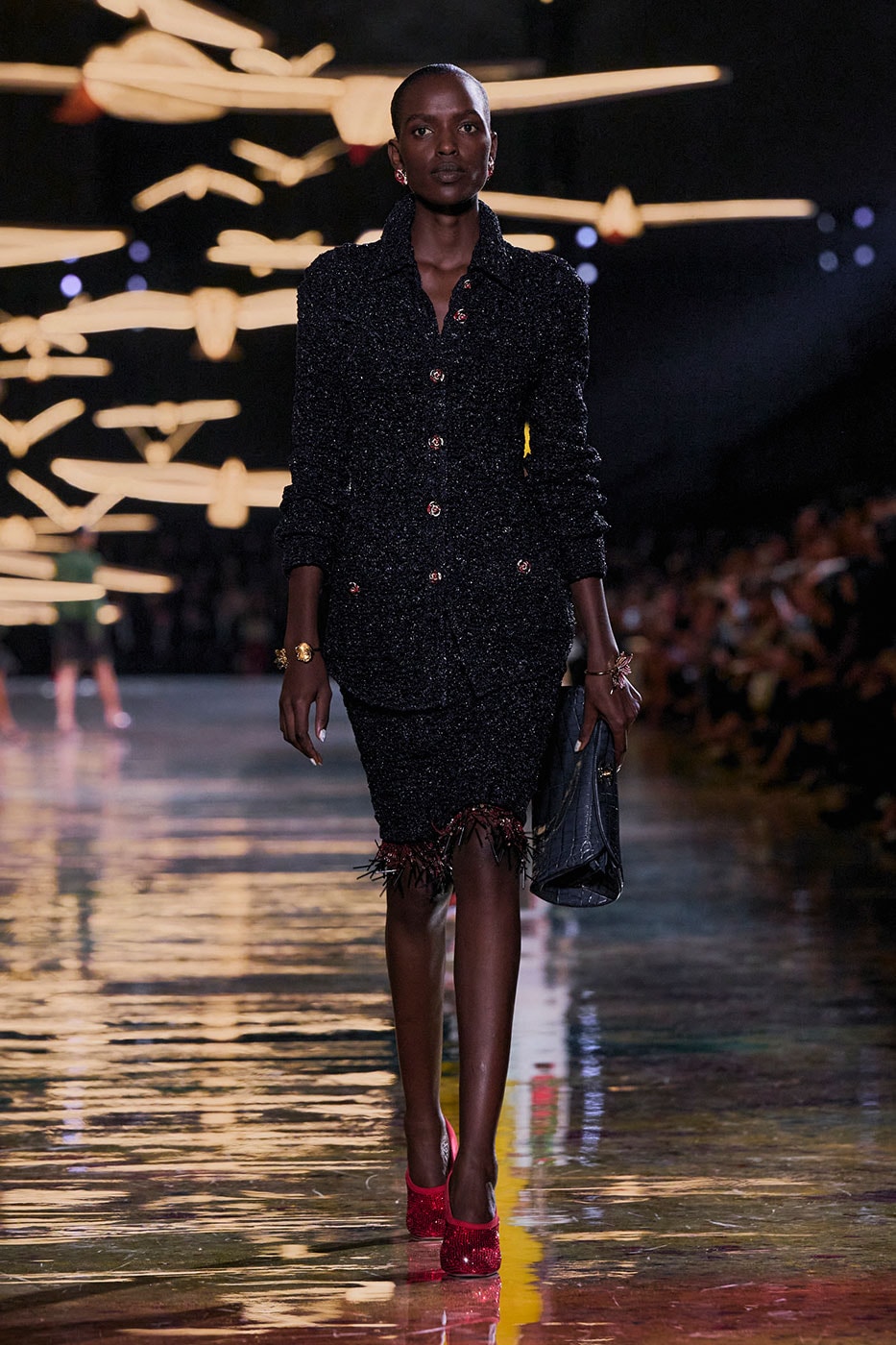 Matthieu Blazy Reimagines the Layered Legacies of Gabrielle Chanel for SS27 Nicole Kidman, Ayo Edebiri, Pedro Pascal, Kristen Wiig, Dua Lipa, and Alexa Demie britney spears gimme more flock of birds migration