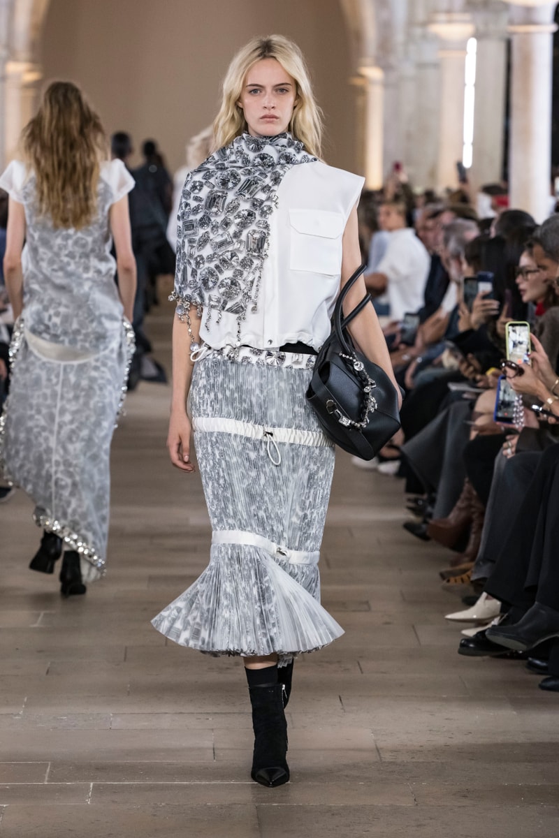 sacai Chitose Abe Spring/Summer 2027 Womenswear Collection Runway Paris Fashion Week 