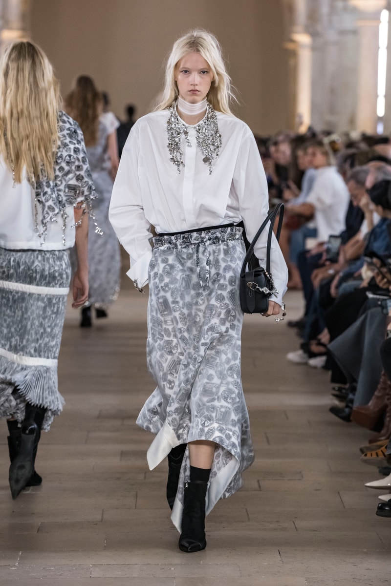 sacai Chitose Abe Spring/Summer 2027 Womenswear Collection Runway Paris Fashion Week 