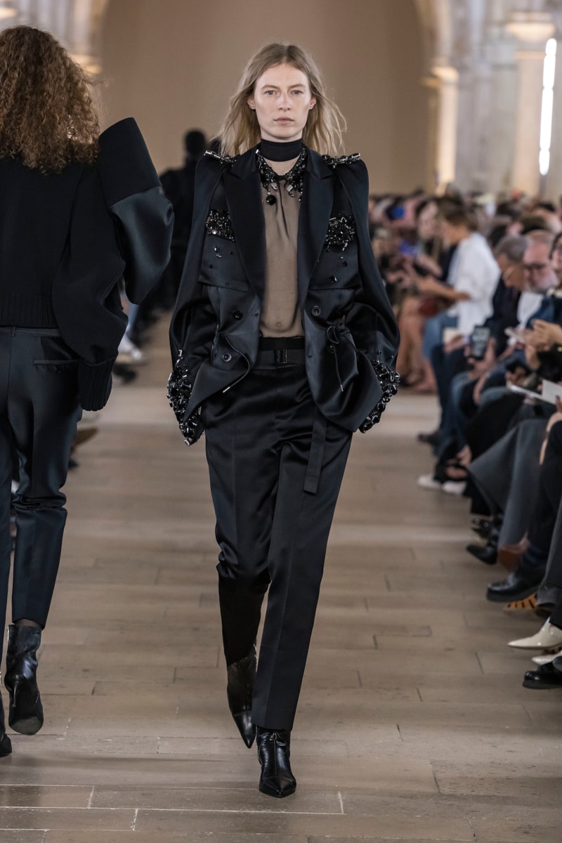 sacai Chitose Abe Spring/Summer 2027 Womenswear Collection Runway Paris Fashion Week 
