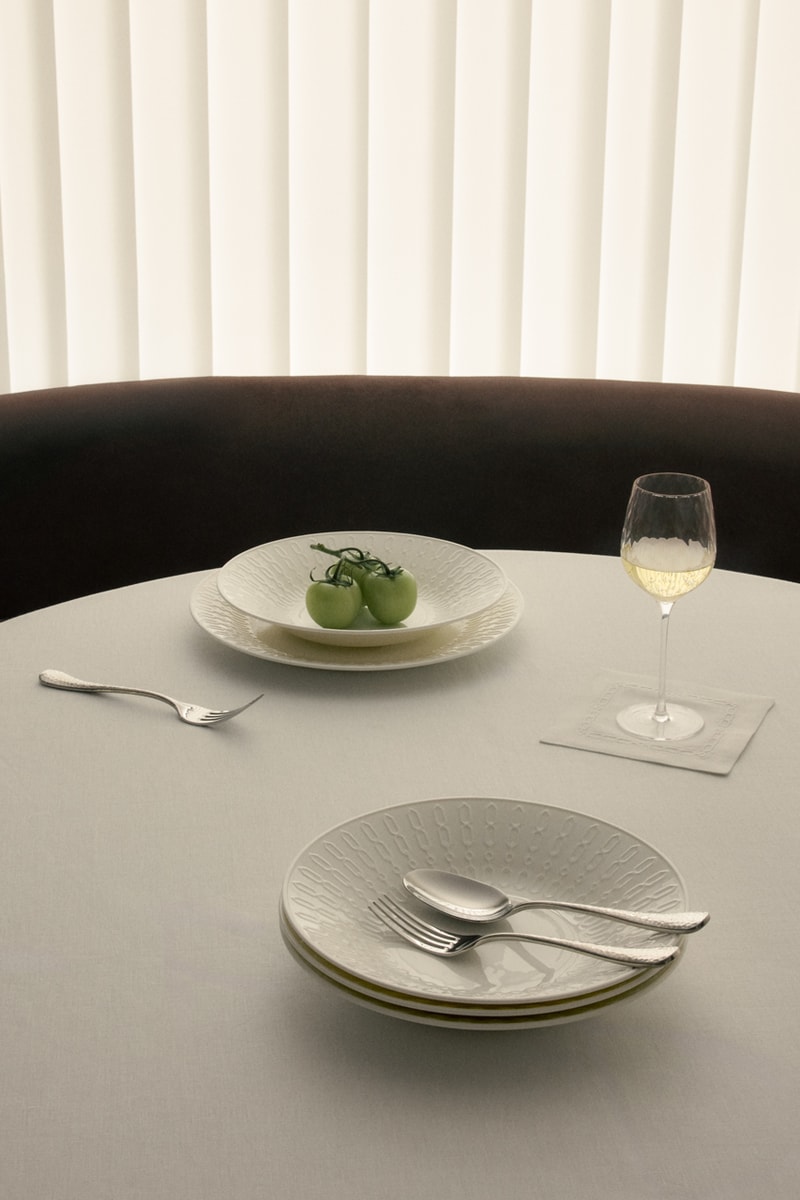 westwing victoria beckham dining collection serving style homeware butter dishes cutlery plates vase napkin holder dinner table unboxing hypeform hypebeast