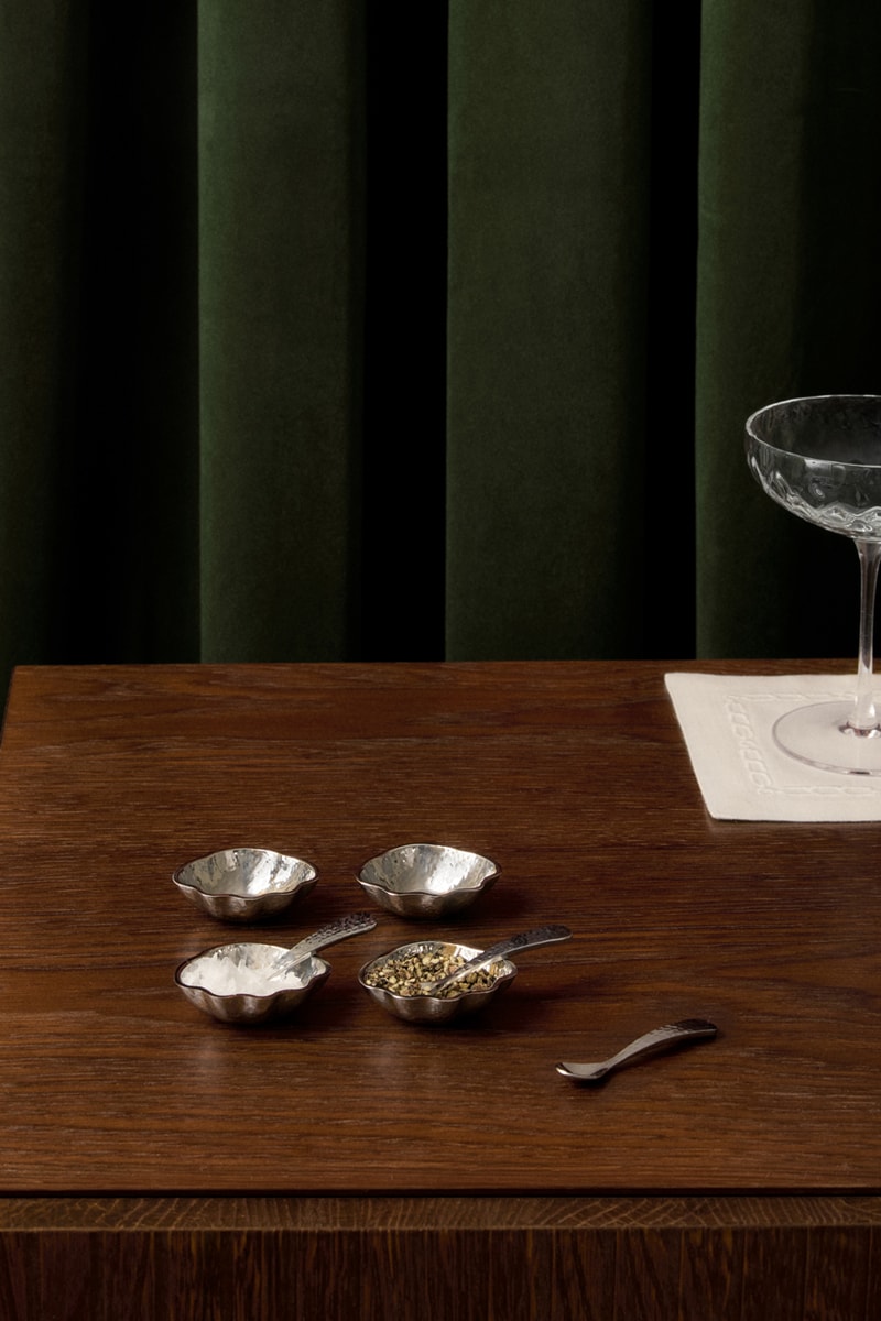 westwing victoria beckham dining collection serving style homeware butter dishes cutlery plates vase napkin holder dinner table unboxing hypeform hypebeast