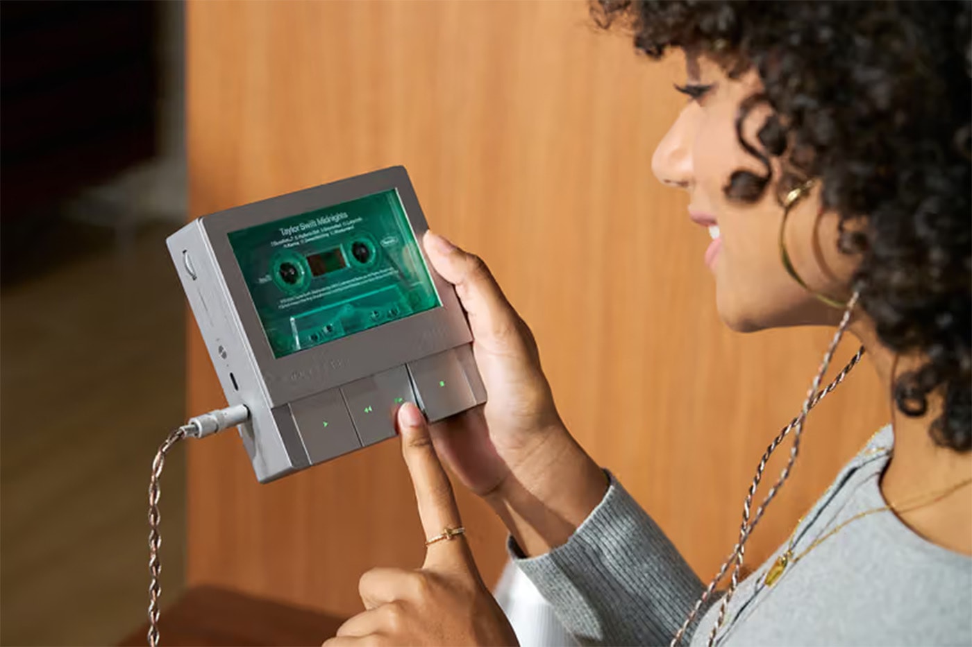 Trettitre TTT Series Retro Wall-Mounted Ambient Audio System Kickstarter Campaign Info
