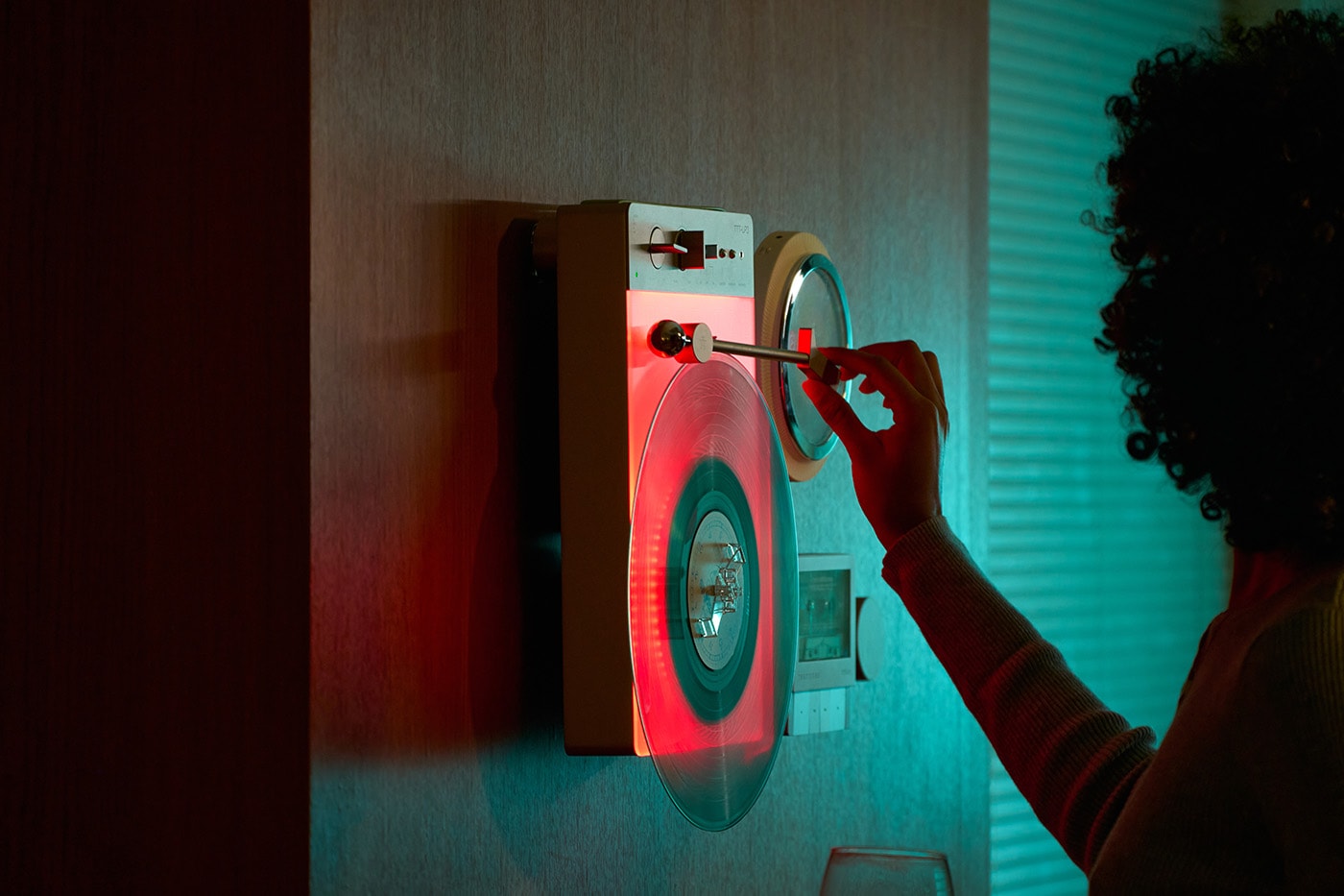 Trettitre TTT Series Retro Wall-Mounted Ambient Audio System Kickstarter Campaign Info