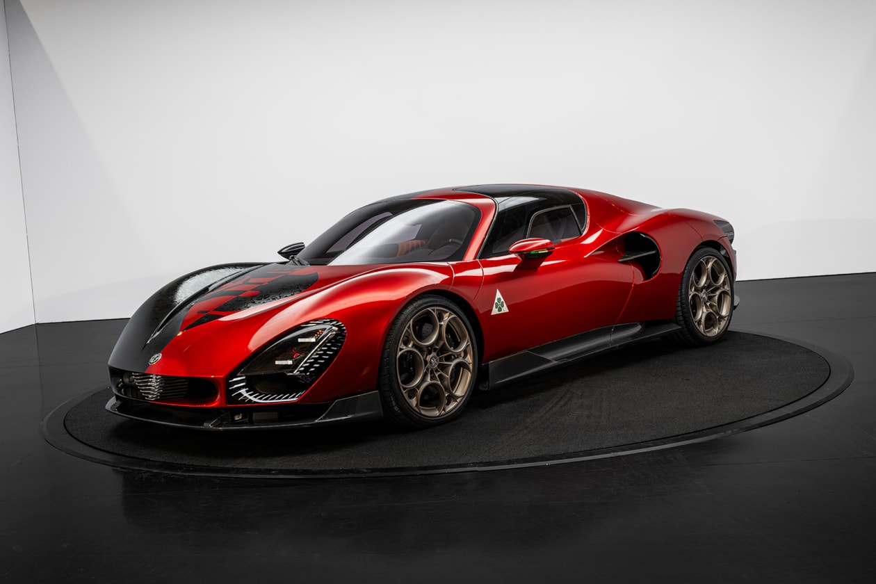 Alfa Romeo Cuorerosso Concept at Paris Motor Show 33 Stradale Red Heart Gold Concept