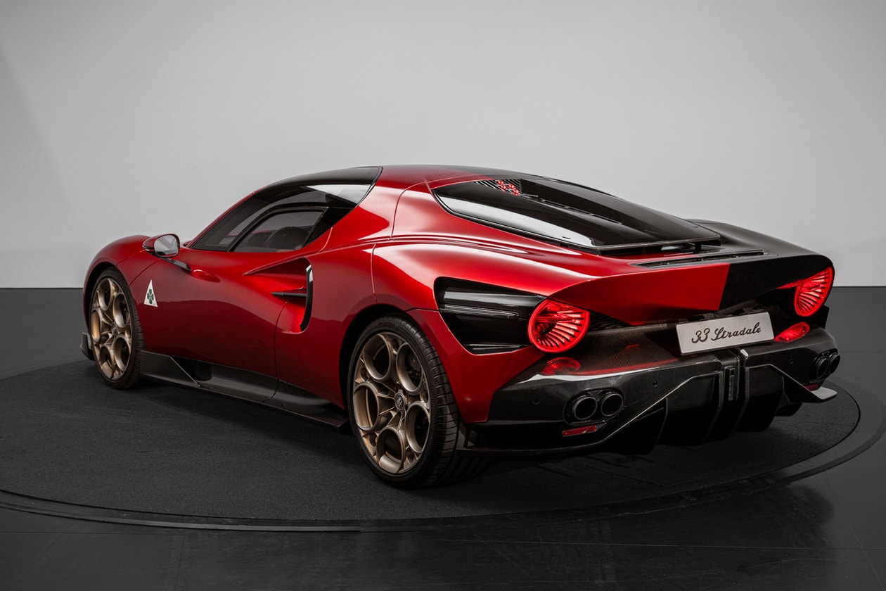 Alfa Romeo Cuorerosso Concept at Paris Motor Show 33 Stradale Red Heart Gold Concept