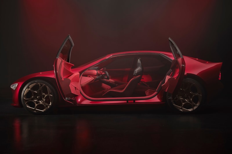 Alfa Romeo Cuorerosso Concept at Paris Motor Show 33 Stradale Red Heart Gold Concept