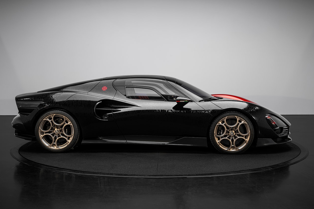 Alfa Romeo Cuorerosso Concept at Paris Motor Show 33 Stradale Red Heart Gold Concept