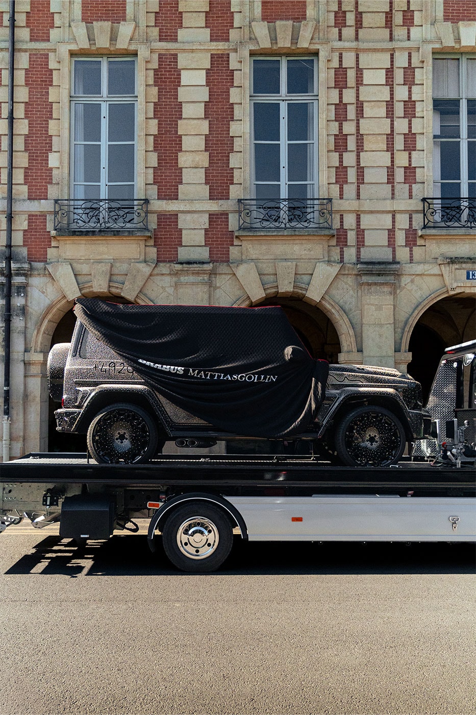 A Pearl-Covered BRABUS SUPERBLACK G800 Teased a MATTIASGOLLIN Collaboration at Paris Fashion Week ss27