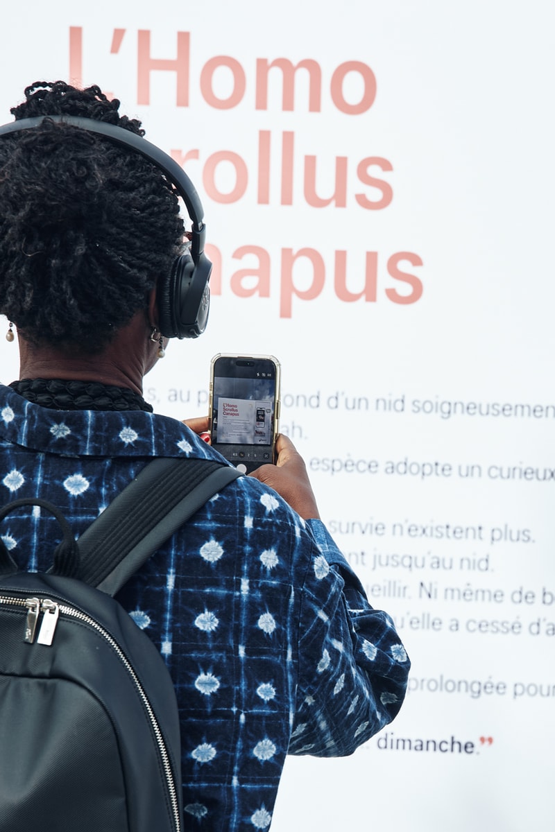 asics pop up paris homo scrollus canapus diorama human species movement mind mental health la villette installation doom scrolling screens 
