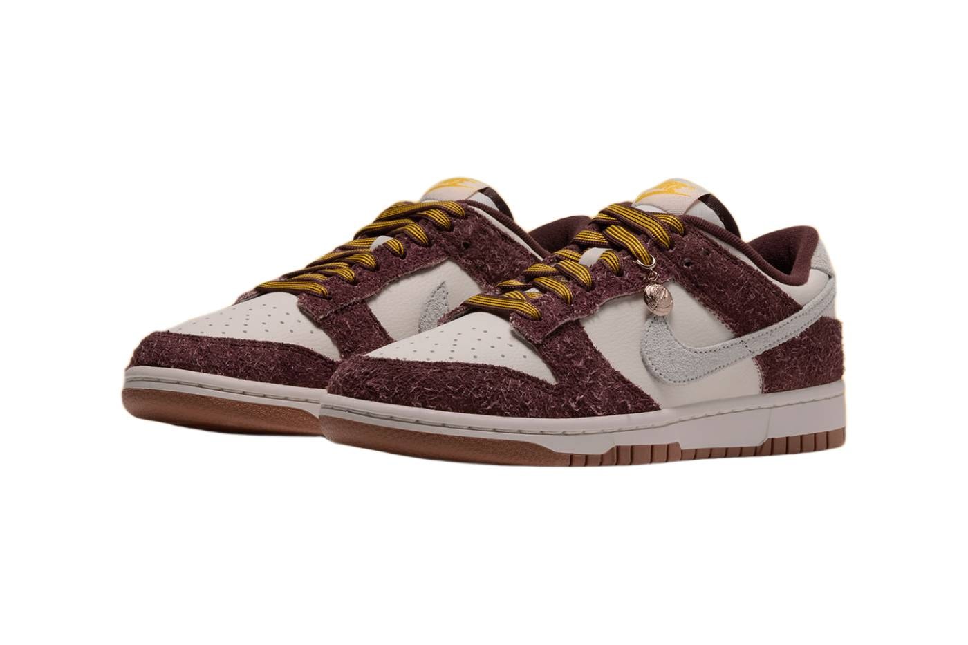 Nike Dunk Low Basketball Charm ja3772-658 Official Images