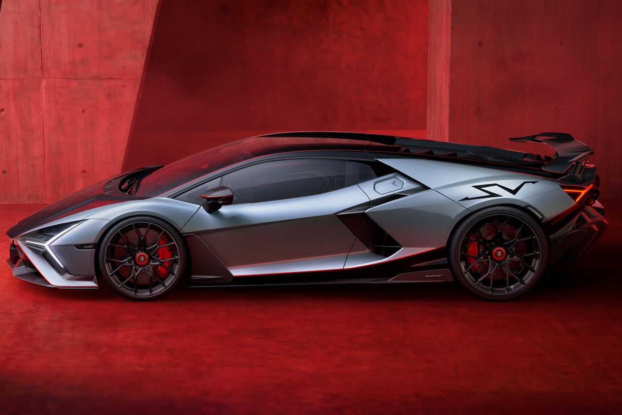 Lamborghini Revuelto SV Is the Smartest Hardcore Track Car