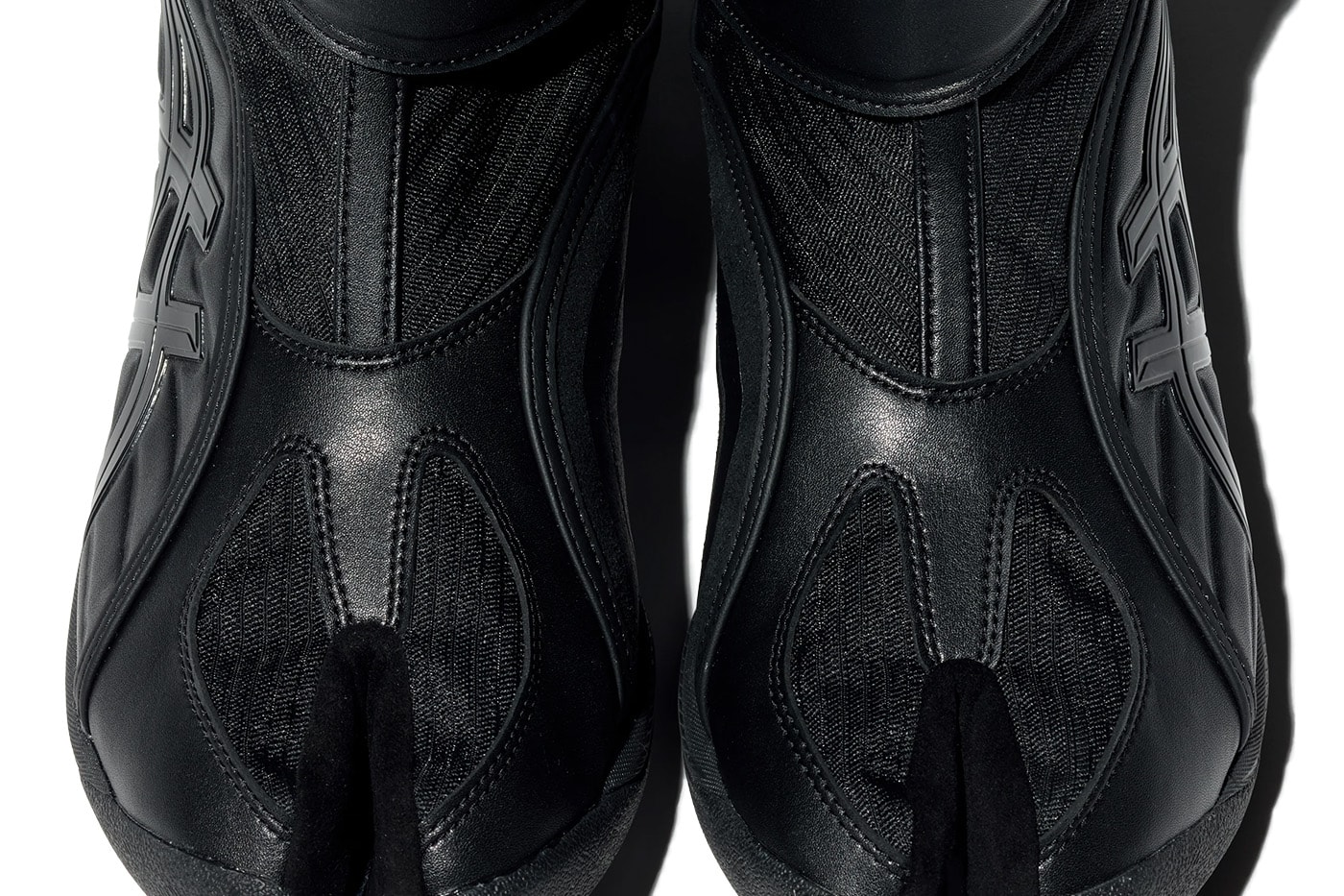 Kiko Kostadinov ASICS ILARGI FF Boots obsidian black Official Images
