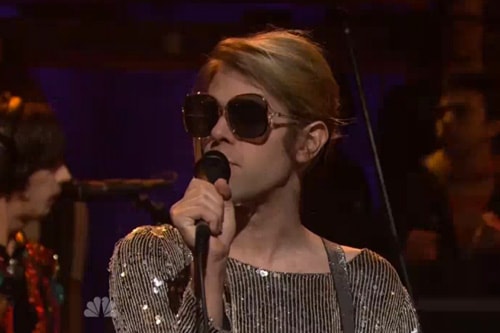 Ariel Pink's Haunted Graffiti - Round & Round (Live on Fallon)