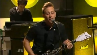 The Black Keys - Howlin' For You (Live on Leno)