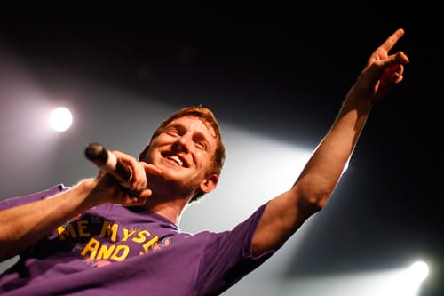 Asher Roth featuring Akon - Last Man Standing (Preview)