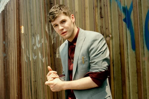 Mark Ronson & Daniel Merriweather - A Little Bit Better