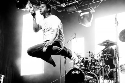 Dirty Vegas – Changes (Body Language Juke Mix)