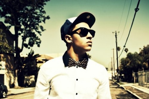 Luke Christopher featuring Asher Roth - Roof Tops