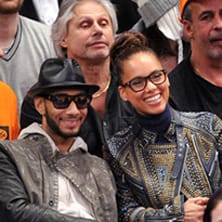 Swizz Beatz featuring Carmelo Anthony & Amar'e Stoudemire - Go New York Go (Remix)