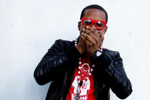 Chris Brown featuring Mickey Factz - Beautiful People