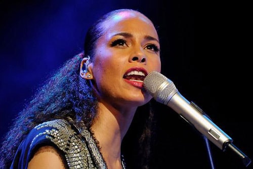 Alicia Keys – "Typewriter" & "I Won't Go Crazy (World)" (Snippets)