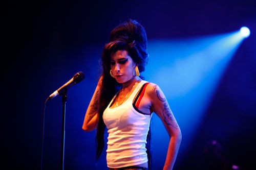 Amy Winehouse plays secret comeback show