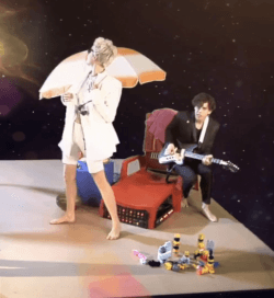 YACHT – Utopia / Dystopia (The Earth is on Fire)