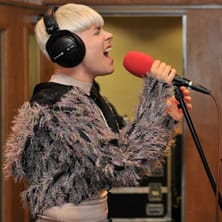 Robyn - Every Teardrop is a Waterfall (Coldplay Cover)