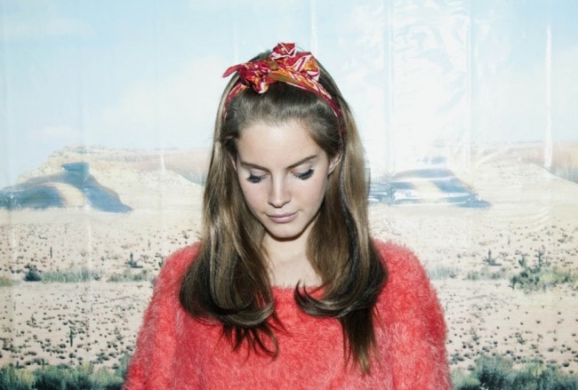 Lana Del Rey postpones U.S. live debut