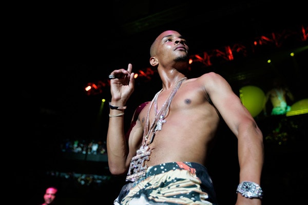 Future featuring T.I. - Magic (Remix)