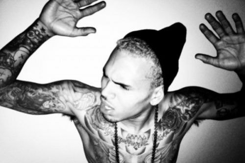 Chris Brown featuring T-Pain – N**as In Paris (Remix)