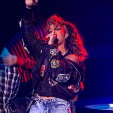 Rihanna - We Found Love (Live on X Factor)