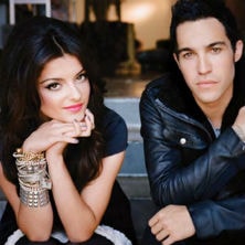 Gym Class Heroes featuring Neon Hitch – Ass Back Home (Black Cards Remix)