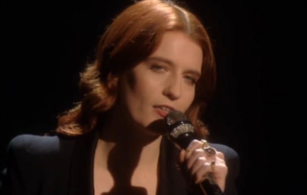 Florence + the Machine cover Annie Lennox, Amy Winehouse at 'VH1 Divas'