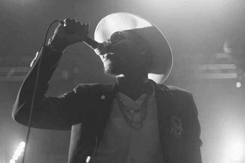 Theophilus London - I Stand Alone (Skream Remix)