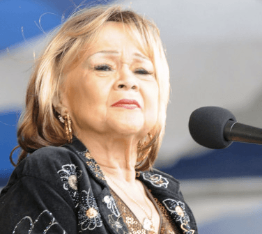 Singing legend Etta James dies at 73