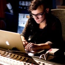 Skrillex featuring The Doors - Breakn' a Sweat