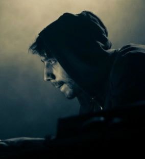 Gold Panda - Thailand Chord Droner