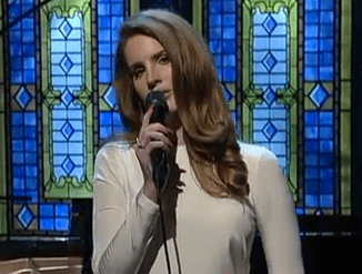 Lana Del Rey performs "Video Games" on Letterman