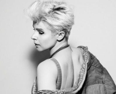 Robyn to open for Coldplay 