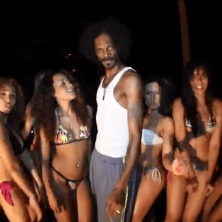 Snoop Dogg - Sitting By The Water