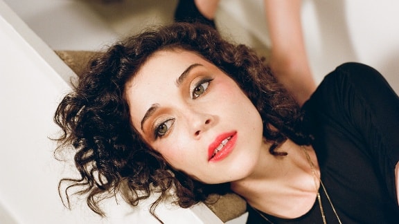 St. Vincent - Cheerleader