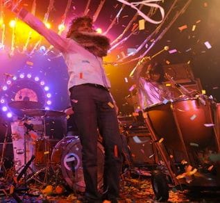 The Flaming Lips featuring Bon Iver - Ashes in the Air 