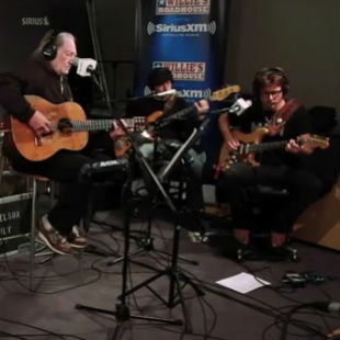 Willie Nelson covers Pearl Jam's "Just Breathe"