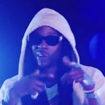 2 Chainz featuring Cap 1 - Turn Up 