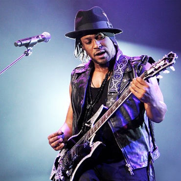 D'Angelo Announces Tour with Mary J. Blige